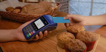 ¿Adiós al “solo efectivo”? Pachuca busca que tienditas acepten pagos con tarjeta para competir con Oxxo
