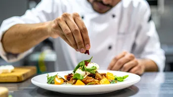 ¿Comes fuera de casa? COPRISEH detecta contaminación en el 20% de los alimentos analizados