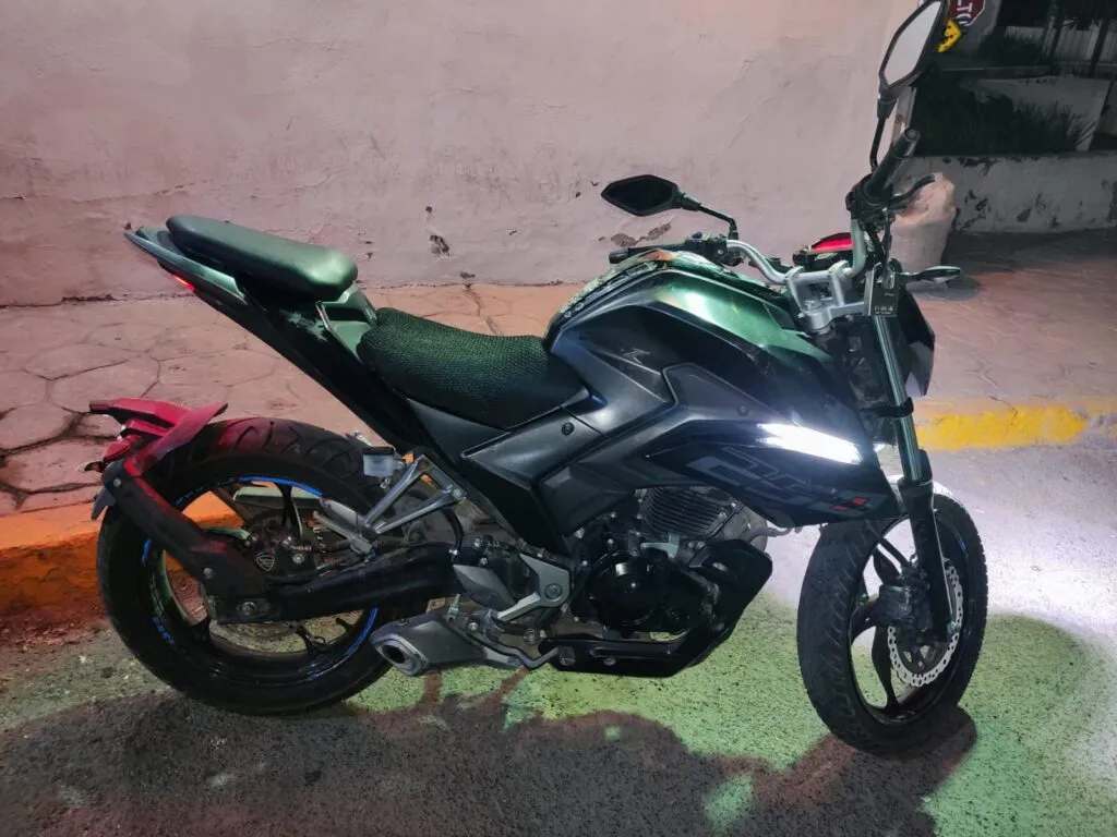 ¡Uno por chiquito y el otro por grandote! Dos detenidos en Mineral de la Reforma