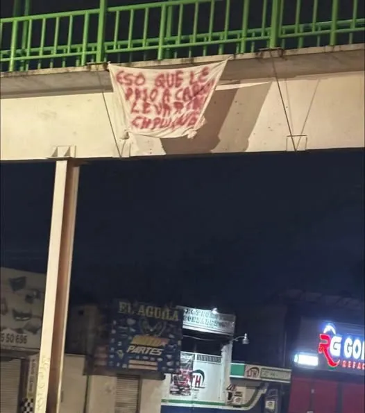 Inseguridad en Tulancingo: hallan manta con mensaje amenazante en puente de Huapalcalco