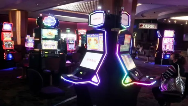 Omar García Harfuch reveló que 13 casinos, incluidos dos de Grupo Salinas, usaban estudiantes y personas de bajos ingresos para lavar dinero.