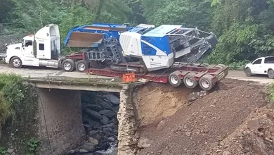 Puente dañado en la Tenango-San Bartolo.