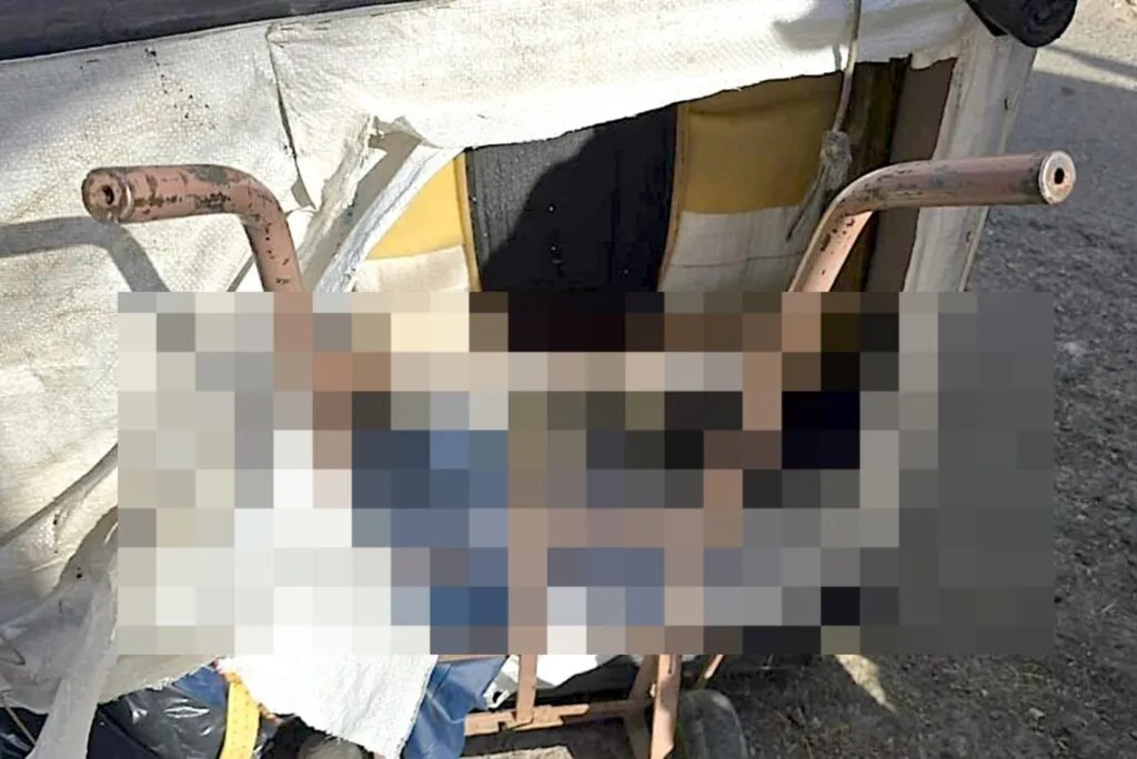 Cadáver en sillón es abandonado en calles de Tecámac, Edomex; captan imágenes ¡de terror!