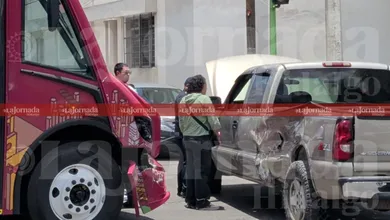 Unidad del transporte metropolitano involucrada en accidente