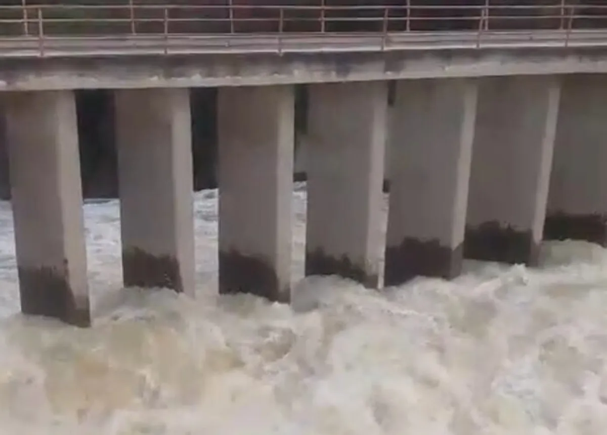 Desfogue de presa Zimapán