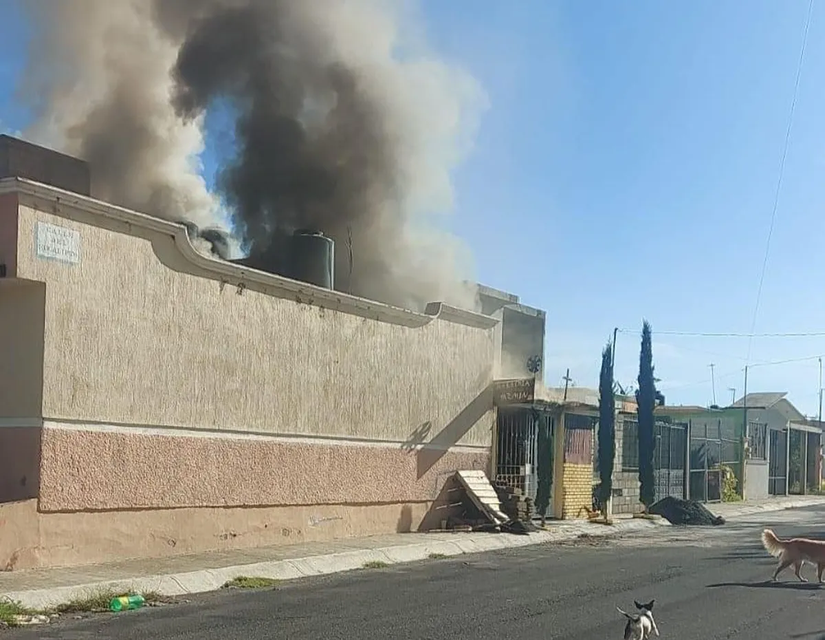 Padre e hijo mueren tras incendio de casa en Tizayuca