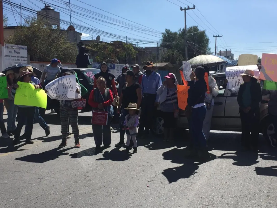 Familiares de secuestrado ofrecen recompensa y bloquean la carretera Mixquiahuala-Tlahuelilpan