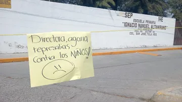 Padres cierran escuela en Tula y exigen cambio de directora