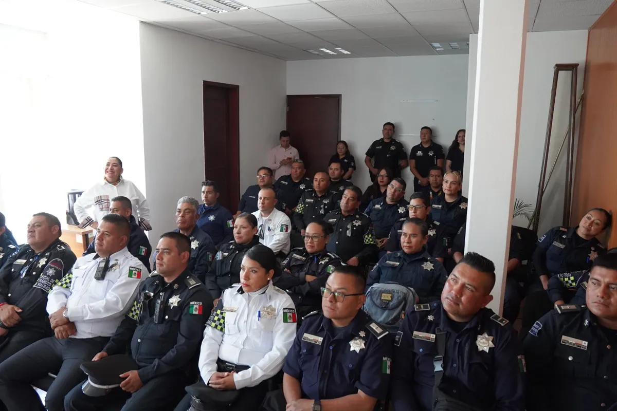 Capacitan a policías de Pachuca como “primeros anfitriones” para fortalecer el turismo