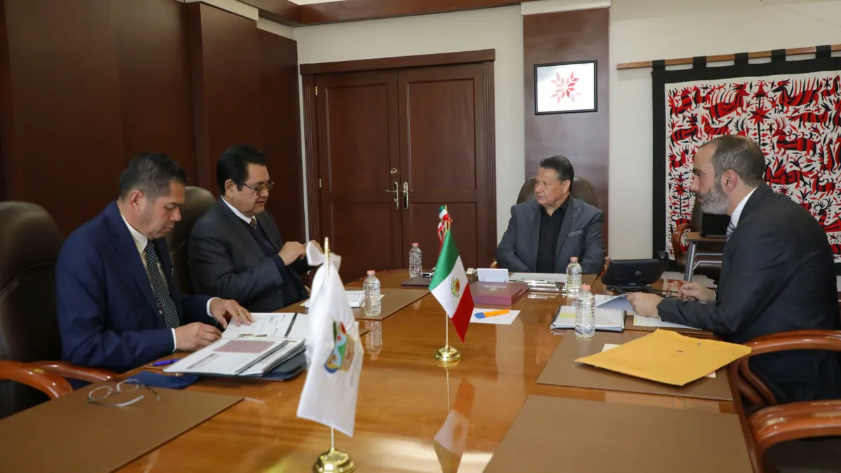 Julio Menchaca celebra detención de sujeto que atacó a taxista en Tizayuca