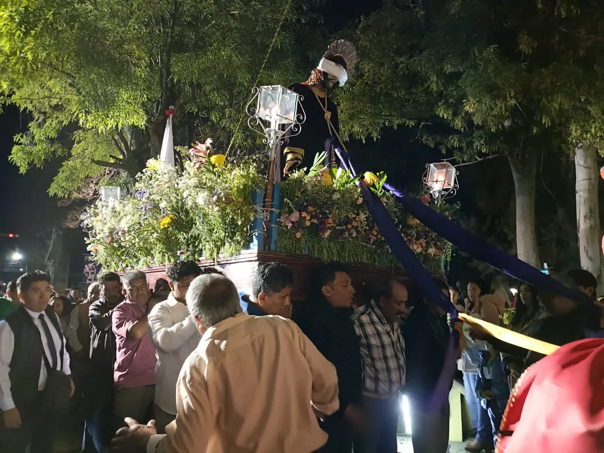 Bajada del Ángel tradición única en Tlaxcoapan en Semana Santa| VIDEO