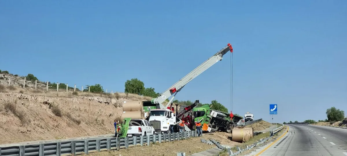 Arco Norte: volcadura de tráiler genera fila de 20 km | VIDEO