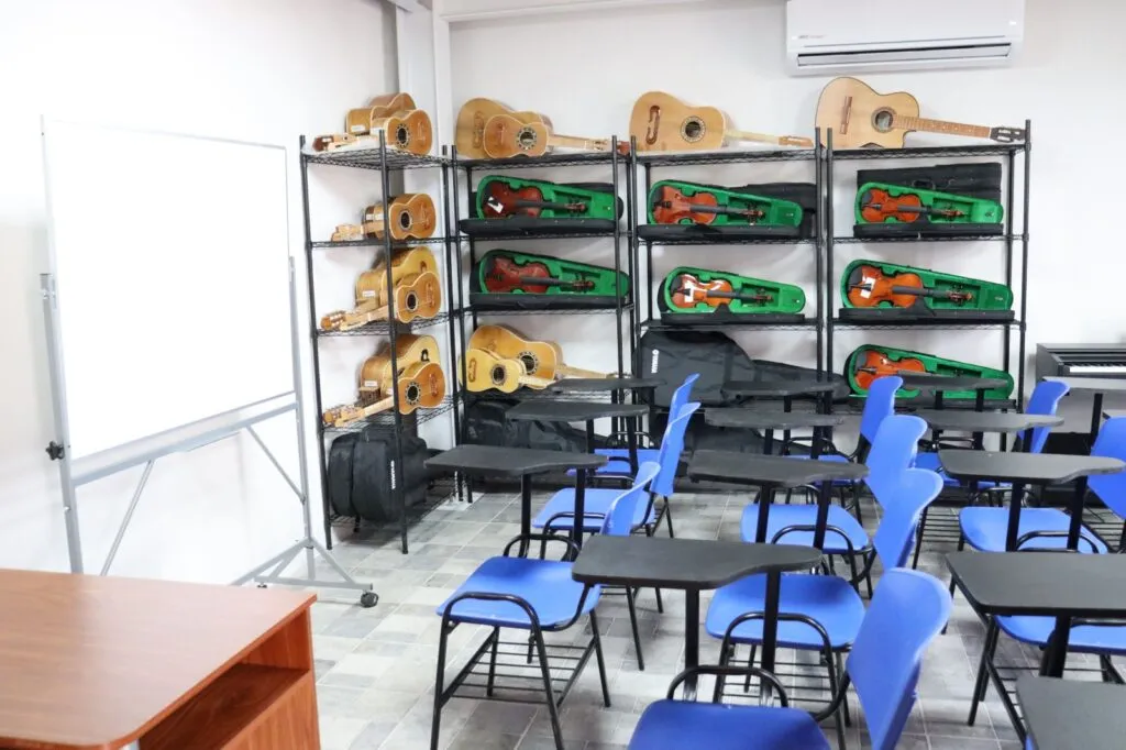 Modernizan teatros, centros culturales y deportivos en Hidalgo