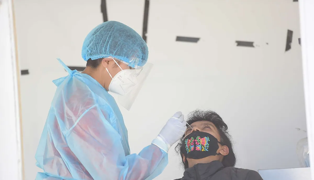 Aumentan defunciones y hospitalizaciones por Covid: Ssa