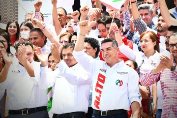 Alejandro Moreno califica como distractores las denuncias en su contra