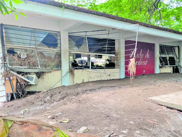 Lodo en escuelas de Hidalgo