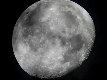 Asteroide que se dirige a la Tierra podría desviarse e impactar a la Luna