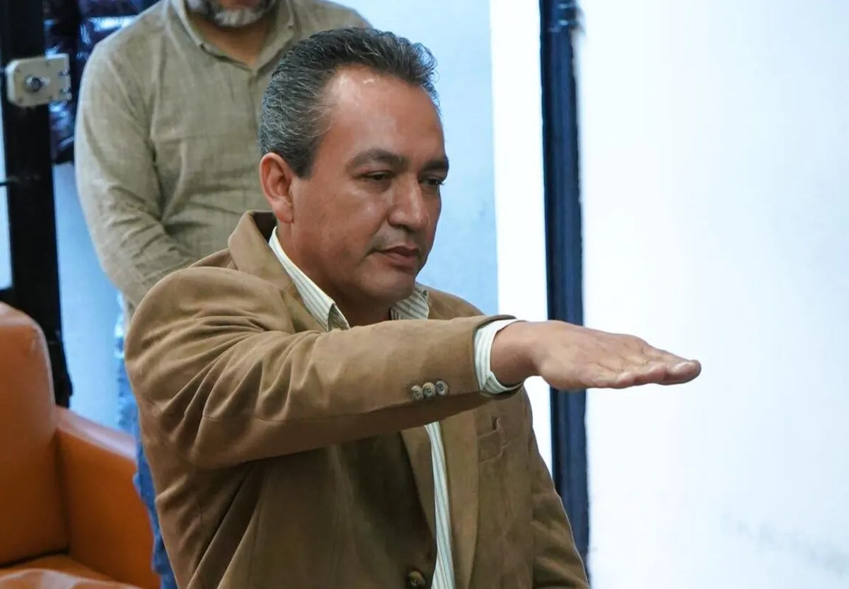 Asume Isaías Muñoz como nuevo regidor de Cuautepec tras muerte de Enrique Cruz