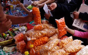 ¡Atención! Vender comida chatarra en escuelas ya tiene sanciones