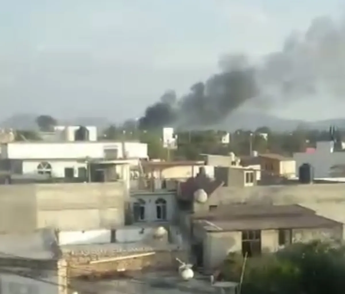 Alfajayucan: fuerte incendio consumió vivienda y vehículo