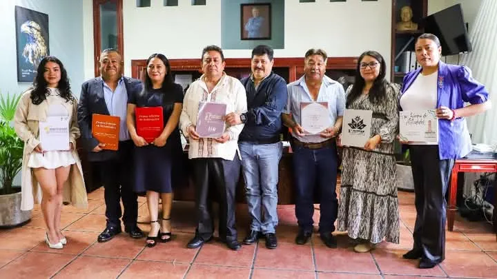 Regidor invidente, ejemplo de compromiso social en Acaxochitlán