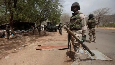 Autoridades de Nigeria investigan el secuestro de 25 alumnas en Kebbi; hombres armados irrumpieron en una escuela durante la madrugada.