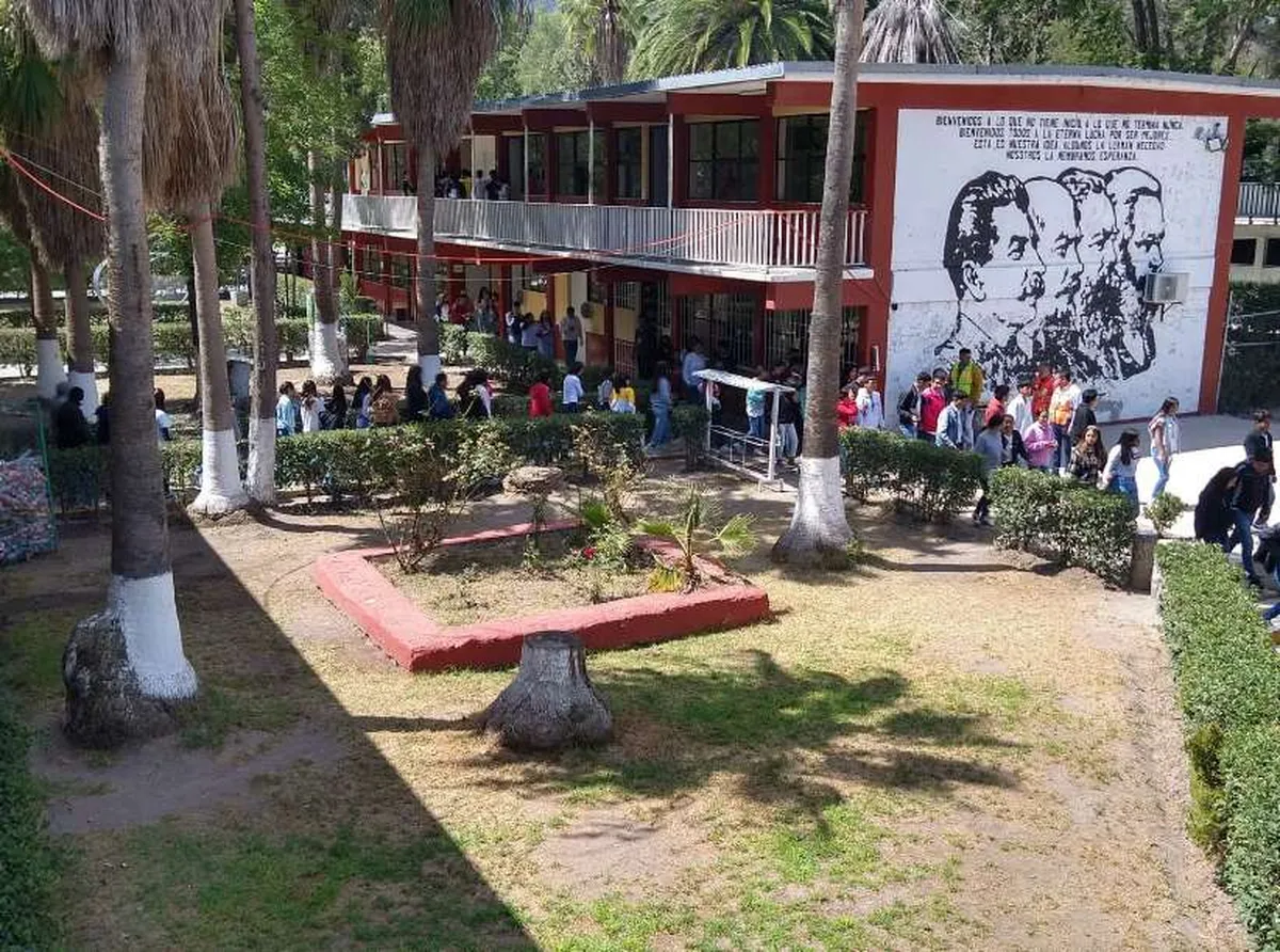 Francisco I. Madero: alumnos del CECyTEH suspenden clases y se declaran en huelga