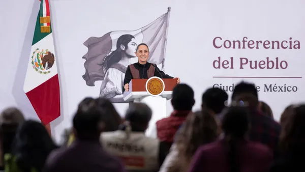 Turistas recorren destinos mexicanos tras confirmarse que México crece 6% en turismo este año.