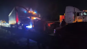 Choque de tráiler y camioneta en México-Pachuca