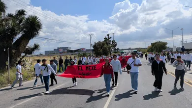Tras marchas y toma de casetas, la normal de El Mexe logra compromisos clave con autoridades educativas para beneficio de sus estudiantes.