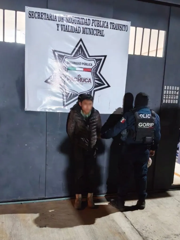 ¡Con botín en mano! Así detuvieron a dos hombres por robo en Pachuca