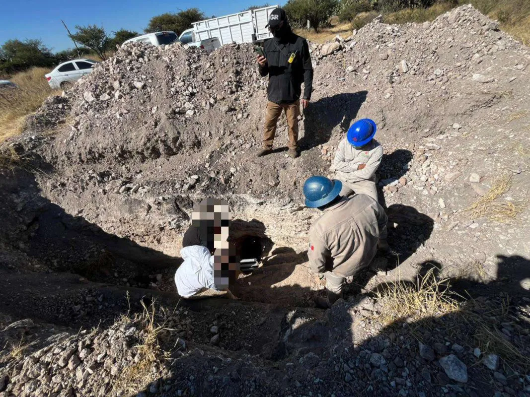 Descubren huachitúnel en Hidalgo: mil litros de hidrocarburo decomisados
