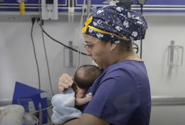 Bebé nacida con 27 semanas sobrevive tras casi tres meses hospitalizada en Pachuca