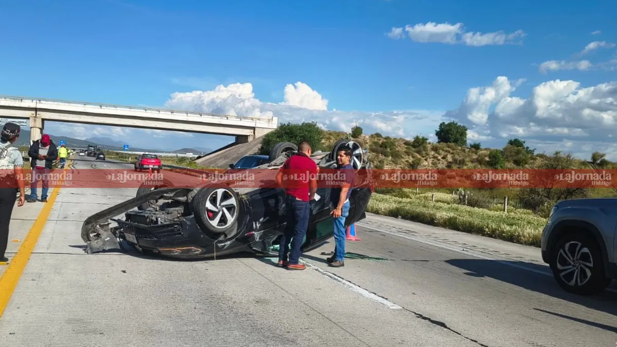 Accidente en el arco norte a la altura de la caseta a Pachuca