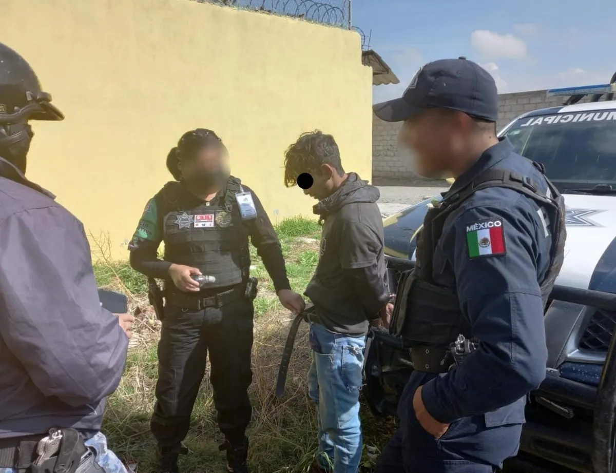 Vecinos retienen a presunto ladrón en El Saucillo, Mineral de la Reforma