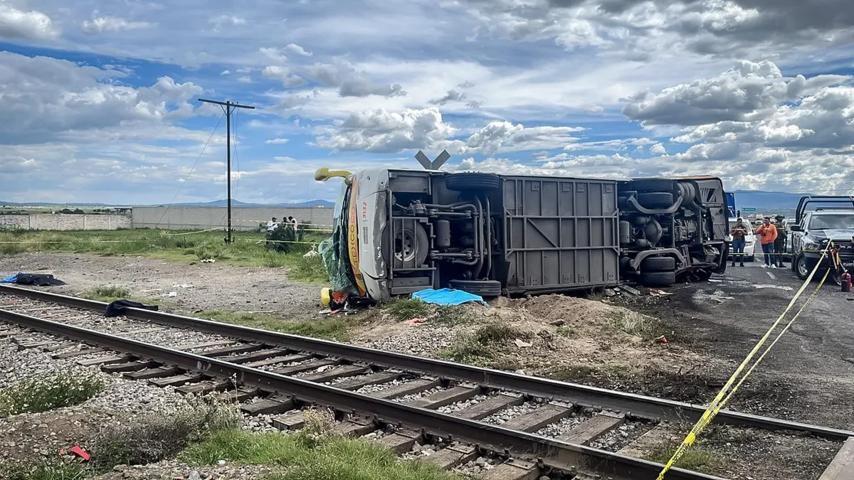 Apan: confirman tres decesos por choque; dan a conocer lista de lesionados