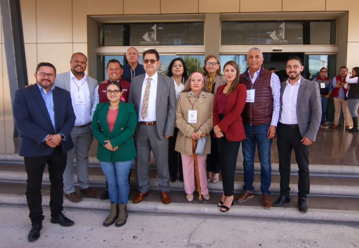 Celebran integrantes de Morena reunión plenaria