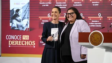 La secretaria de la Mujer, Citlalli Hernández afirmó, “tenemos la cartilla de los derechos de las mujeres. Tiene el objetivo de fortalecer la igualdad sustantiva y por supuesto la parte también de erradicar todo tipo de violencias".