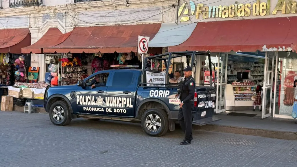 Pachuca inicia reubicación de comerciantes en La Asunción y regula parquímetros