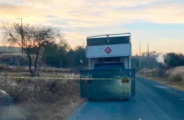 Confirman fuga de 9 reos de Tula tras ataque con coches bomba