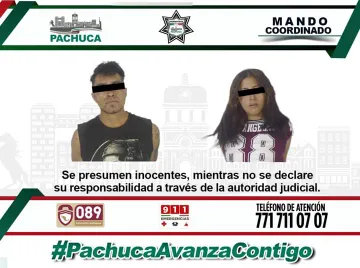 Agarran a una pareja robando rejilla de drenaje en Pachuca