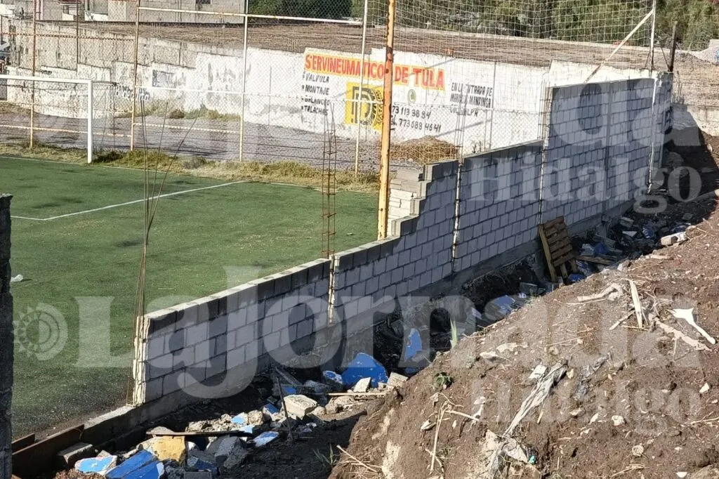 Protesta detiene trabajos de Conagua en canal de Tula