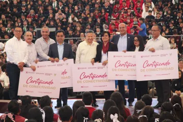 Hidalgo inicia programa de conectividad: 132 bachilleratos y 82 telesecundarias recibirán internet