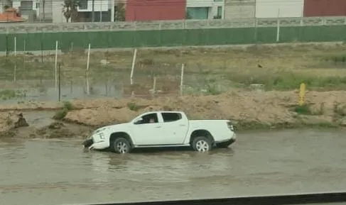 Lluvias en Hidalgo: se inunda el bulevar G.Bonfil en Pachuca