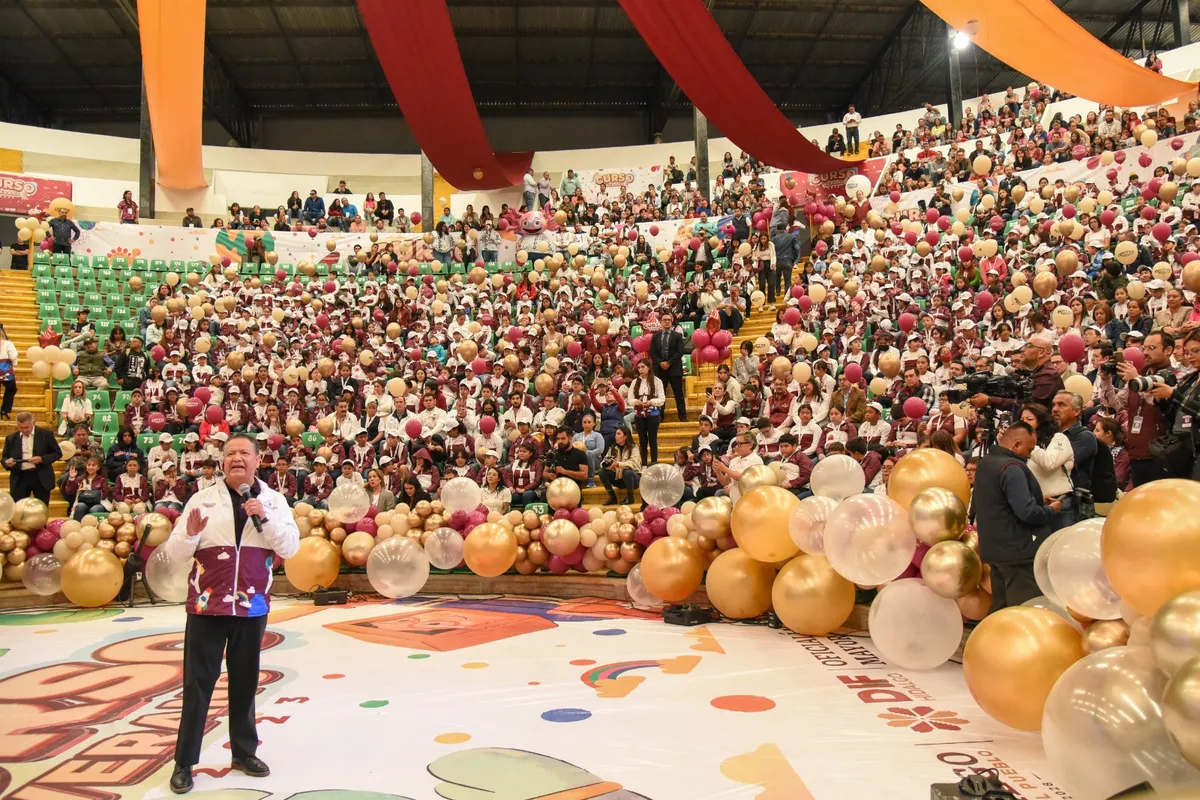 Julio Menchaca inaugura Curso de Verano 2023