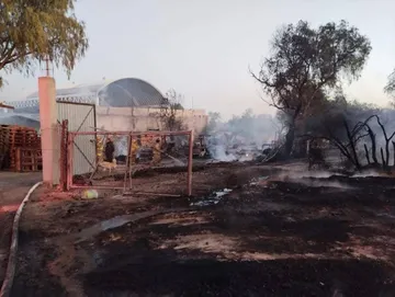 Incendio en bodega de Atotonilco de Tula moviliza a cuerpos de emergencia de tres municipios