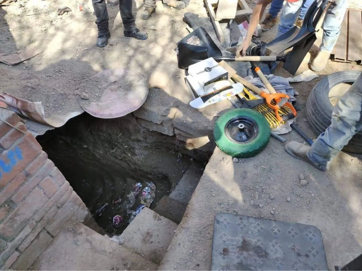 Encuentran túnel en Actopan que conecta a bodega con artículos robados