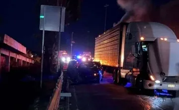 Autopista México-Querétaro: tráiler se queda sin frenos y embiste 11 unidades, hay un muerto