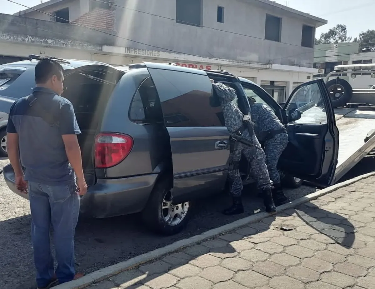 Localizan camioneta vinculada a robo de banco en Tulancingo