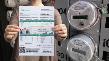 Para cambiar el nombre del recibo de luz de la CFE necesitas documentos específicos y una cita en el Centro de Atención más cercano.